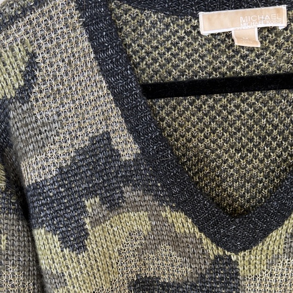 Michael Kors Camouflage V-Neck Sweater - Picture 2 of 5